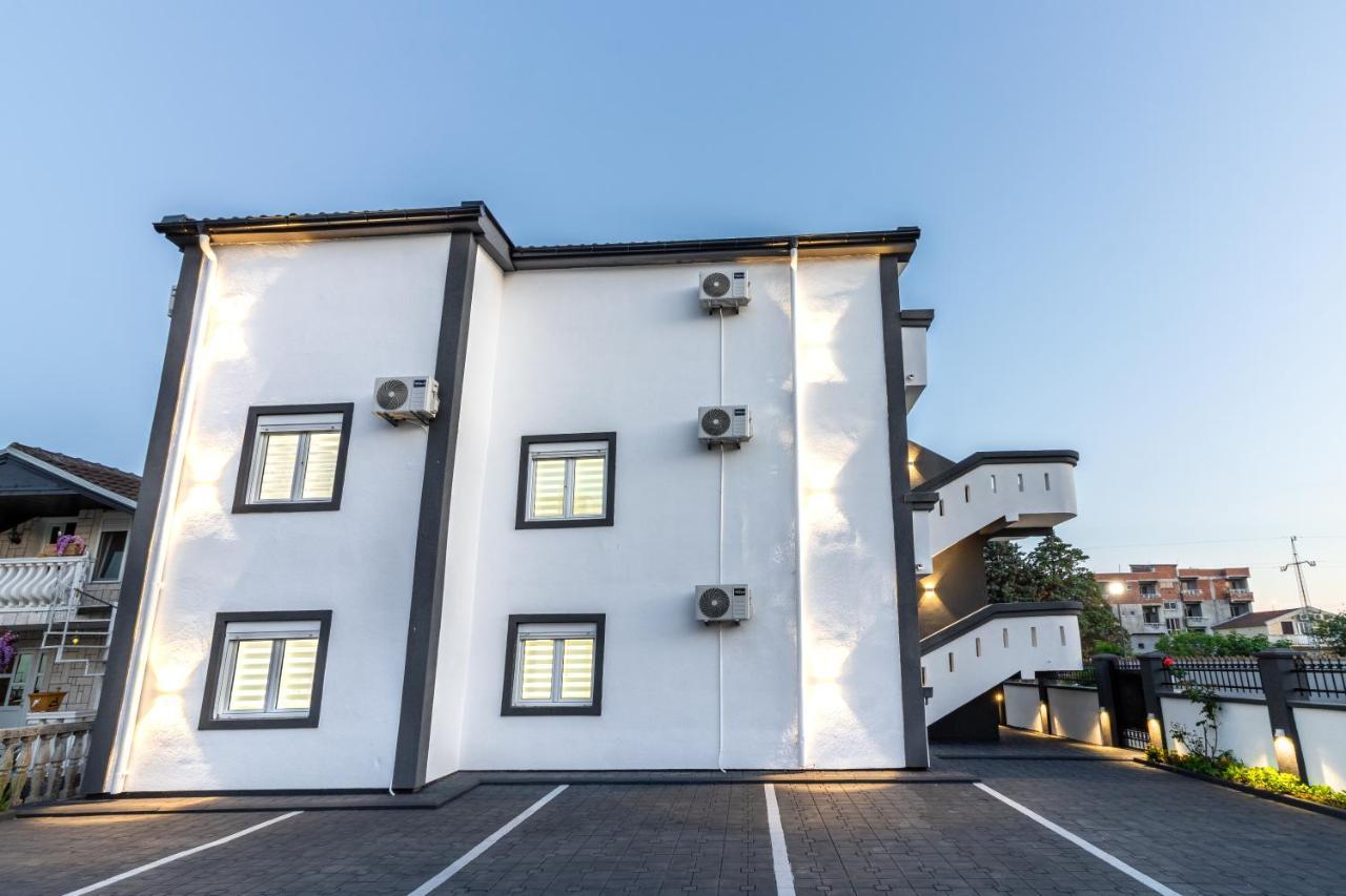 Apart-Hotel Prestige Улцинь Экстерьер фото