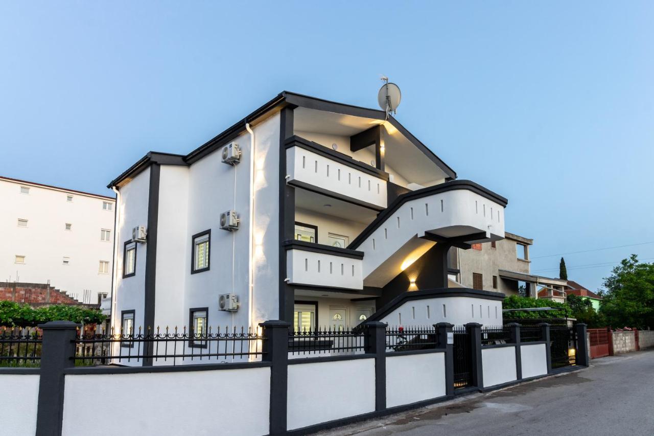 Apart-Hotel Prestige Улцинь Экстерьер фото